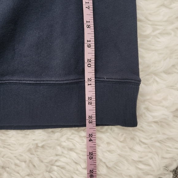 Vineyard Vines Women's Shep Shirt. Navy. Size Small. New. ***Does have … - Picture 6 of 10